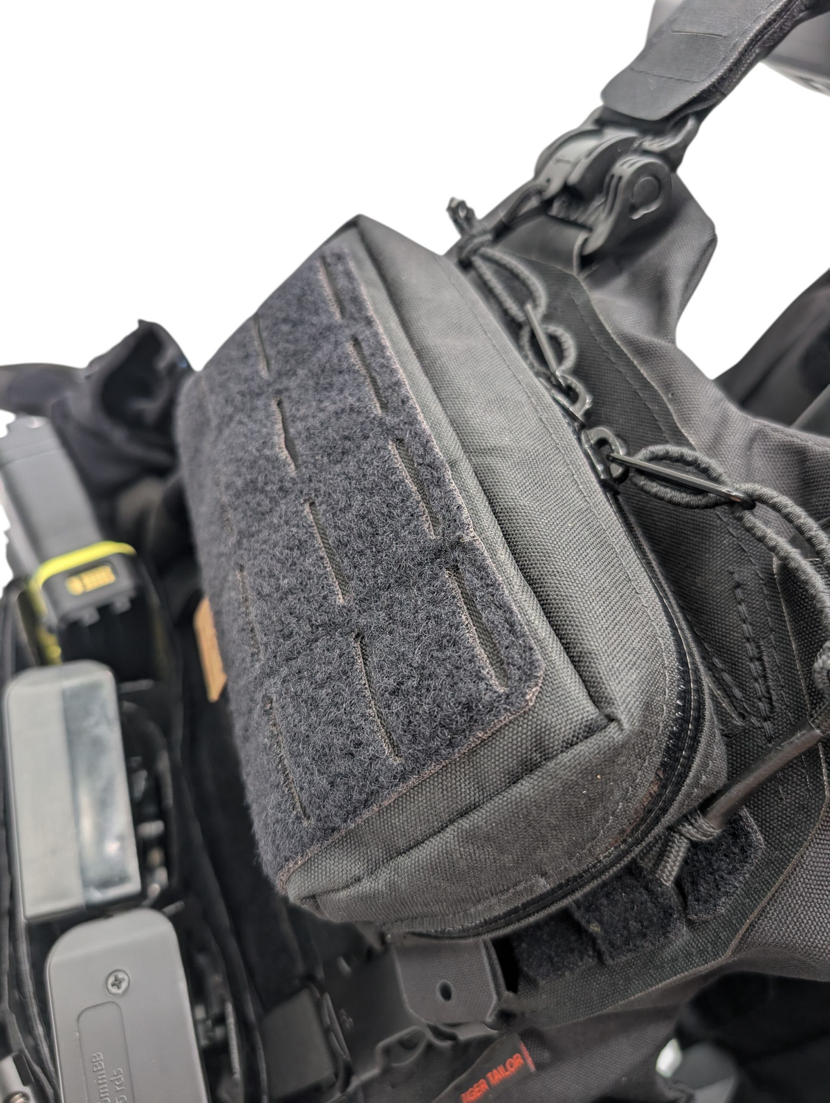 Admin Pouch Zip – vue 17
